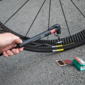 POMPA MANUALA PENTRU BICICLETA